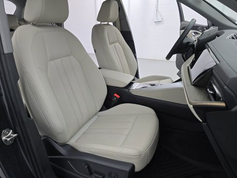 Used 2025 Audi Q5 Premium Plus w/ Premium Plus AWD/4WD image 10