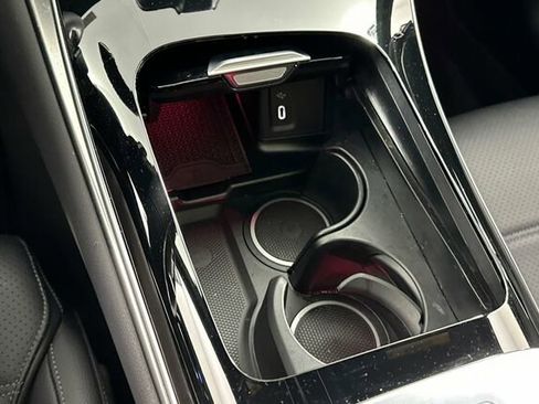 Certified 2026 Mercedes-Benz GLC 300 4MATIC image 36