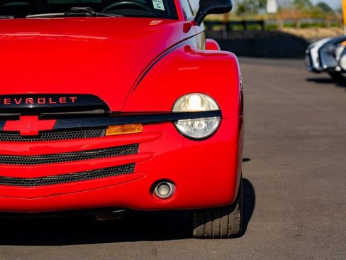 Used 2003 Chevrolet SSR w/ Preferred Equipment Group image 6