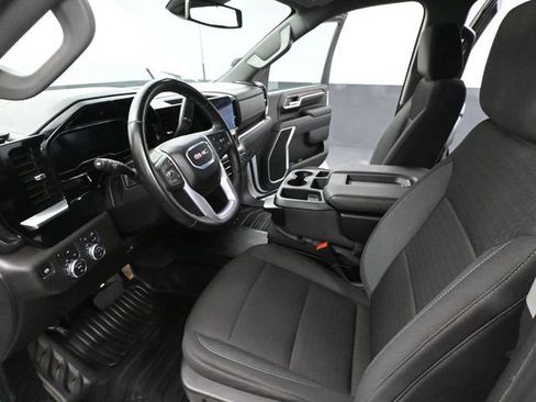 Used 2024 GMC Sierra 3500 SLE w/ SLE Convenience Package image 24