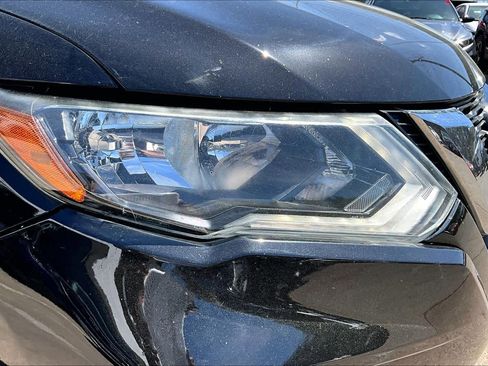 Used 2017 Nissan Rogue SV w/ Midnight Edition Package image 26