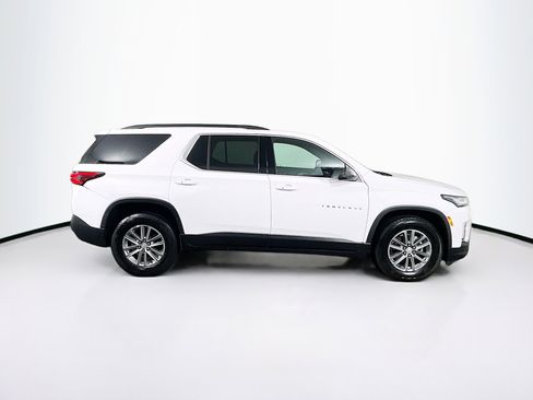 Used 2023 Chevrolet Traverse LT image 10