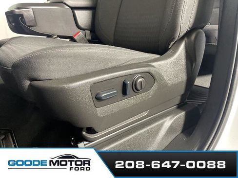 Used 2022 Chevrolet Silverado 2500 LT w/ Convenience Package AWD/4WD image 12