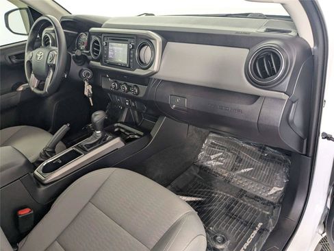 Used 2019 Toyota Tacoma SR5 RWD image 29