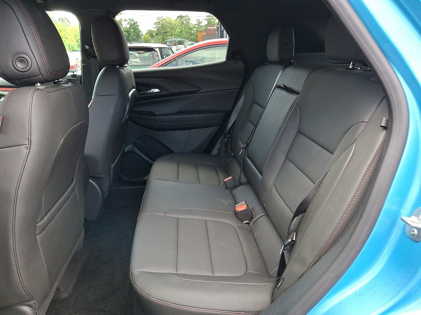 Used 2025 Chevrolet TrailBlazer RS FWD image 8