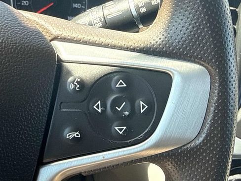 Used 2023 GMC Acadia SLE w/ Driver Convenience Package FWD image 28