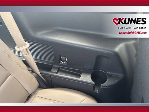 Used 2023 Ford Explorer XLT w/ Equipment Group 202A image 37