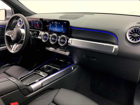 Used 2026 Mercedes-Benz GLB 250 image 11