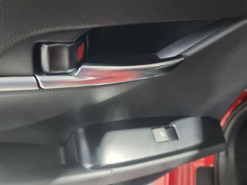 Used 2019 Toyota Camry SE image 24