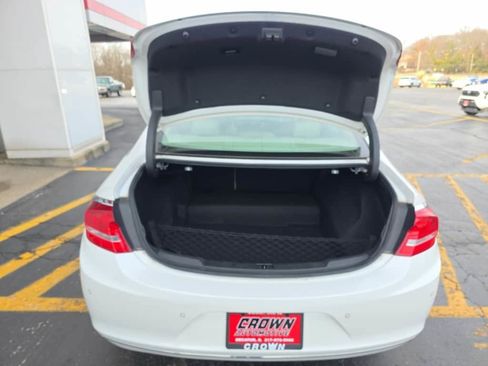 Used 2019 Buick LaCrosse Preferred image 5