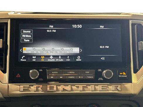 Used 2025 Nissan Frontier SV AWD/4WD image 25