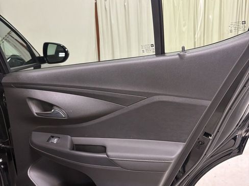 Used 2024 Buick Envista Avenir image 29