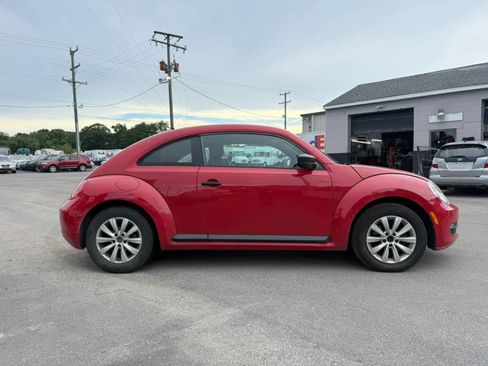 Used 2014 Volkswagen Beetle 2.5 FWD image 6