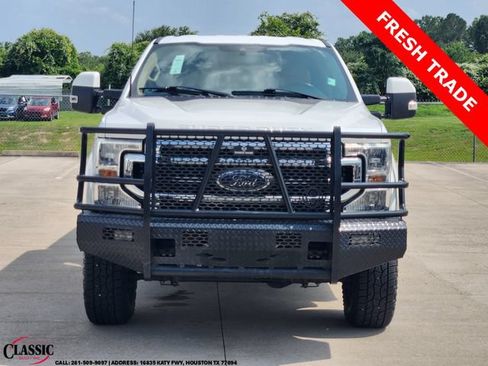 Used 2022 Ford F250 Lariat w/ Lariat Value Package AWD/4WD image 2