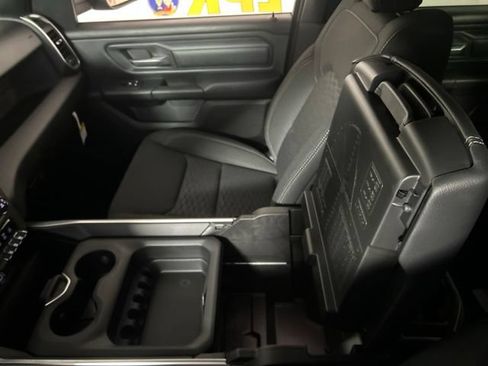 New 2026 RAM 1500 Express AWD/4WD image 30