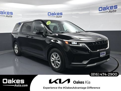 Certified 2024 Kia Carnival LX FWD image 1
