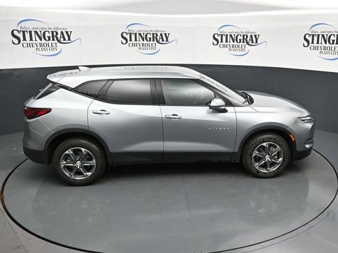 Used 2025 Chevrolet Blazer LT FWD image 25