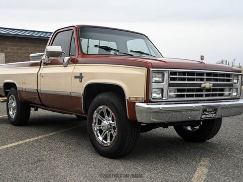 Used 1987 Chevrolet C/K Truck 2500 RWD image 12