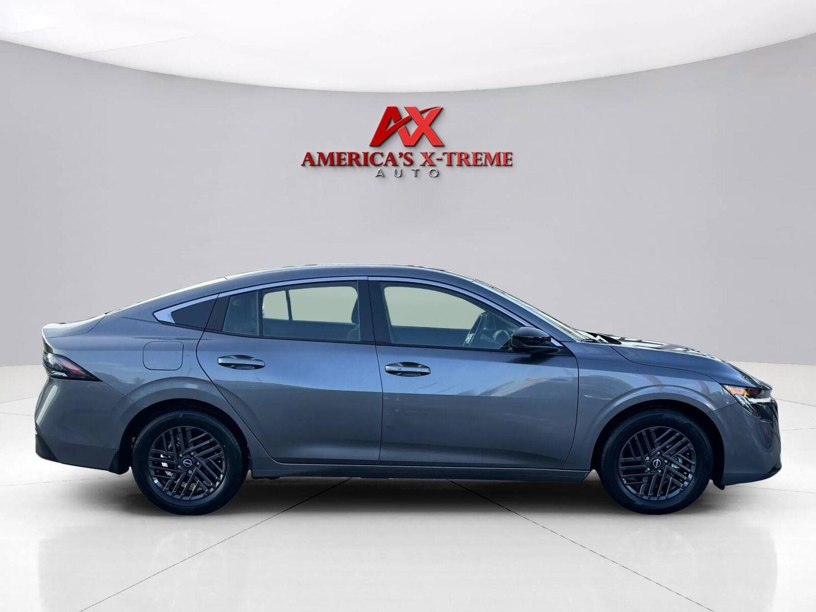 Used 2026 Nissan Sentra SV w/ SV Convenience Package FWD image 7
