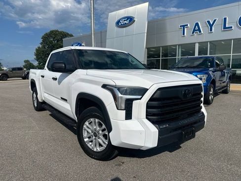Used 2023 Toyota Tundra SR5 AWD/4WD image 4