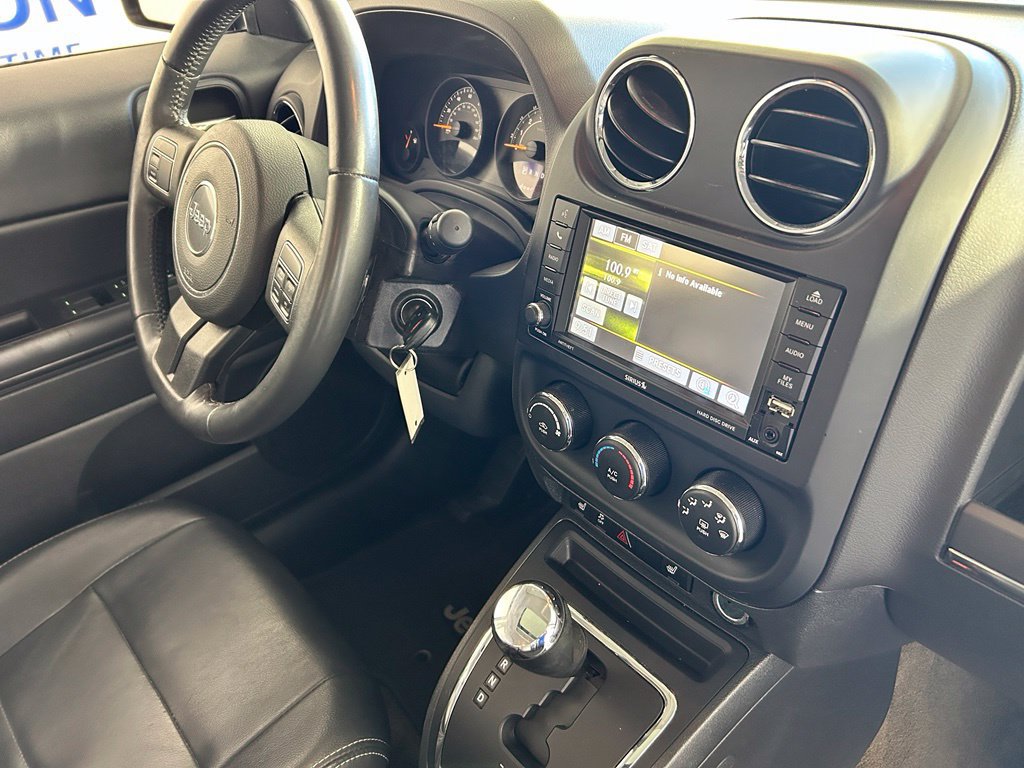 Used 2016 Jeep Patriot High Altitude FWD image 18