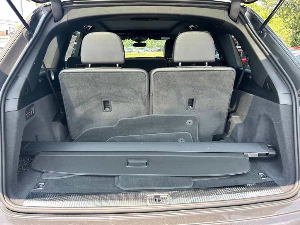 Used 2019 Audi Q7 3.0T Premium AWD/4WD image 29