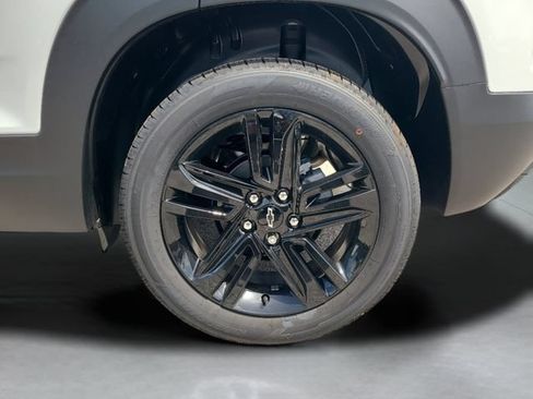 New 2026 Chevrolet TrailBlazer LT w/ Midnight Edition FWD image 35