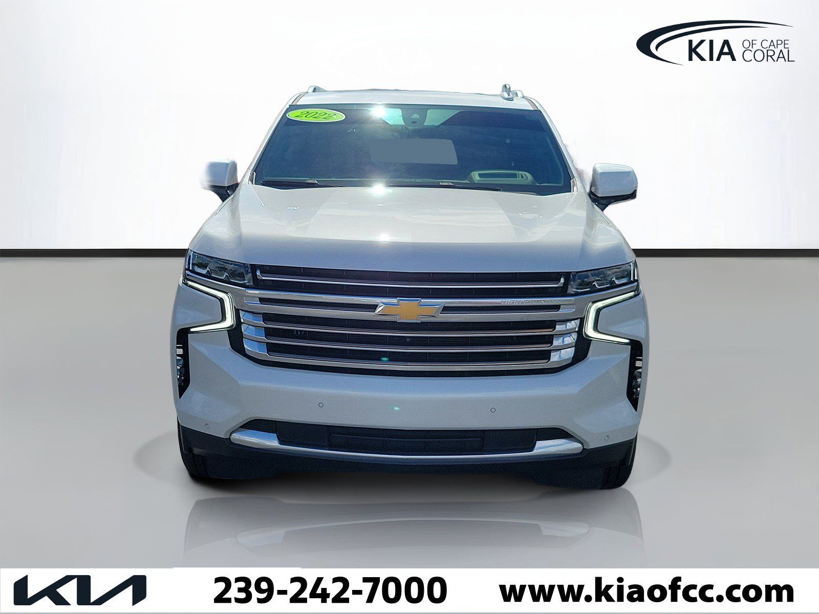 Used 2022 Chevrolet Suburban High Country RWD image 2