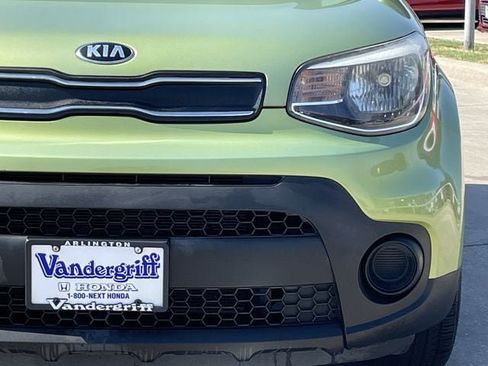 Used 2017 Kia Soul FWD image 7