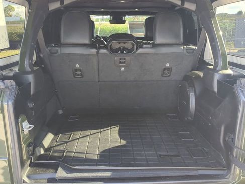 Used 2024 Jeep Wrangler Unlimited Rubicon image 11