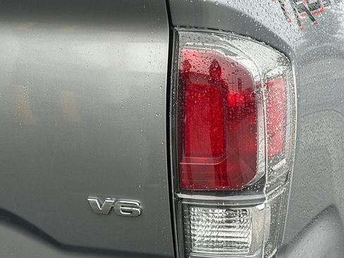 Used 2021 Toyota Tacoma TRD Sport w/ Technology Package image 36