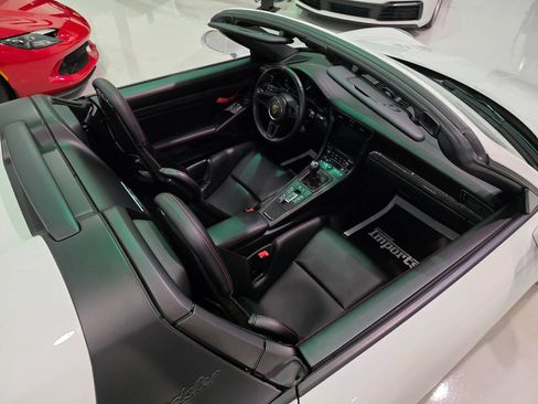 Used 2019 Porsche 911 Speedster RWD image 64