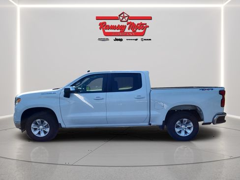 Used 2023 Chevrolet Silverado 1500 LT w/ Work Truck Package AWD/4WD image 2