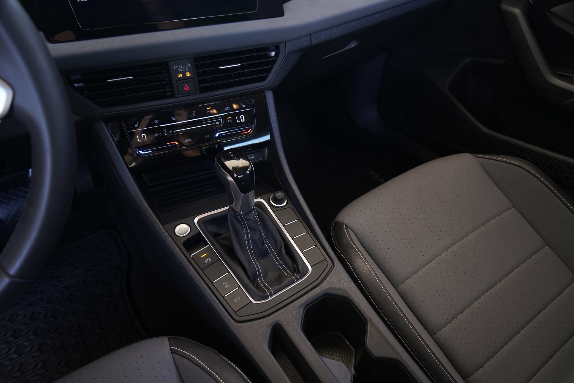 Certified 2026 Volkswagen Jetta SE FWD image 17