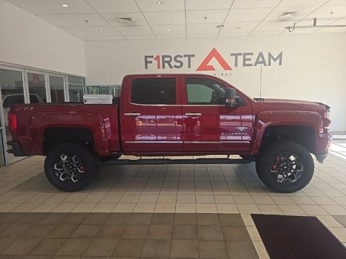Used 2018 Chevrolet Silverado 1500 LTZ Z71 w/ LTZ Plus Package AWD/4WD image 4