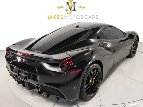 Used 2018 Ferrari 488 GTB image 11