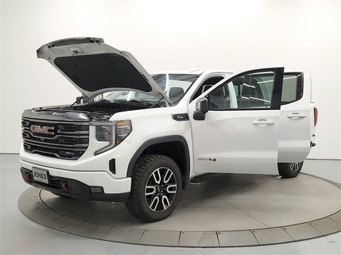 Used 2023 GMC Sierra 1500 AT4 w/ AT4 Premium Package image 12