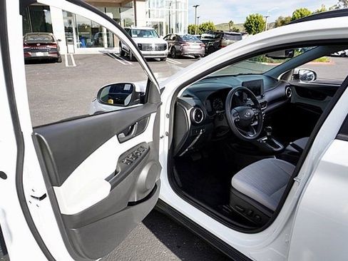 Certified 2023 Hyundai Kona SEL AWD/4WD image 36