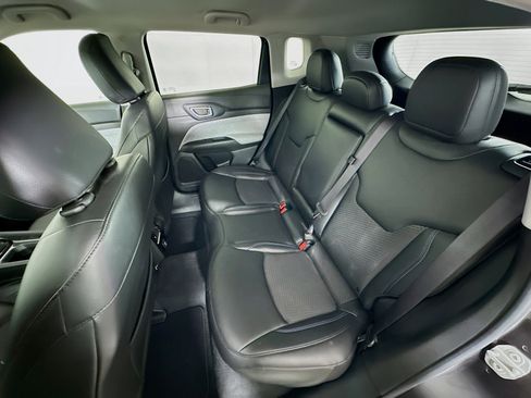 Used 2022 Jeep Compass Latitude image 26