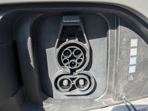 Used 2024 Hyundai Kona SEL FWD image 12