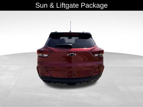 Used 2021 Chevrolet TrailBlazer RS w/ Sun and Liftgate Package image 6