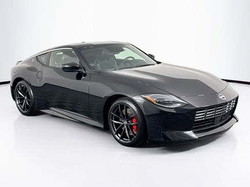 Used 2024 Nissan Z Performance w/ Floor Mat Package RWD image 2