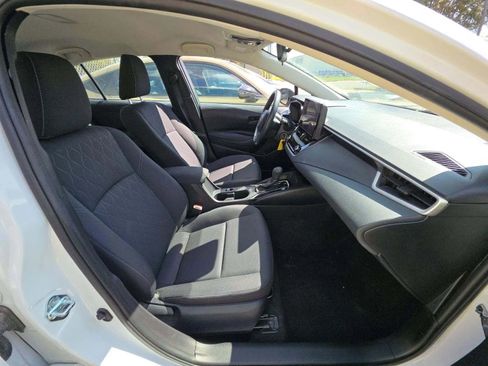 Used 2025 Toyota Corolla LE FWD image 18
