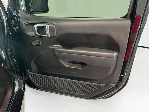 Used 2025 Jeep Wrangler Sport S w/ Convenience Group image 14