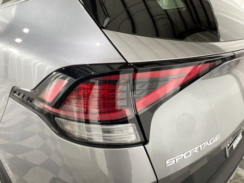 Used 2023 Kia Sportage LX image 16