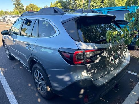 Used 2021 Subaru Outback Premium AWD/4WD image 2