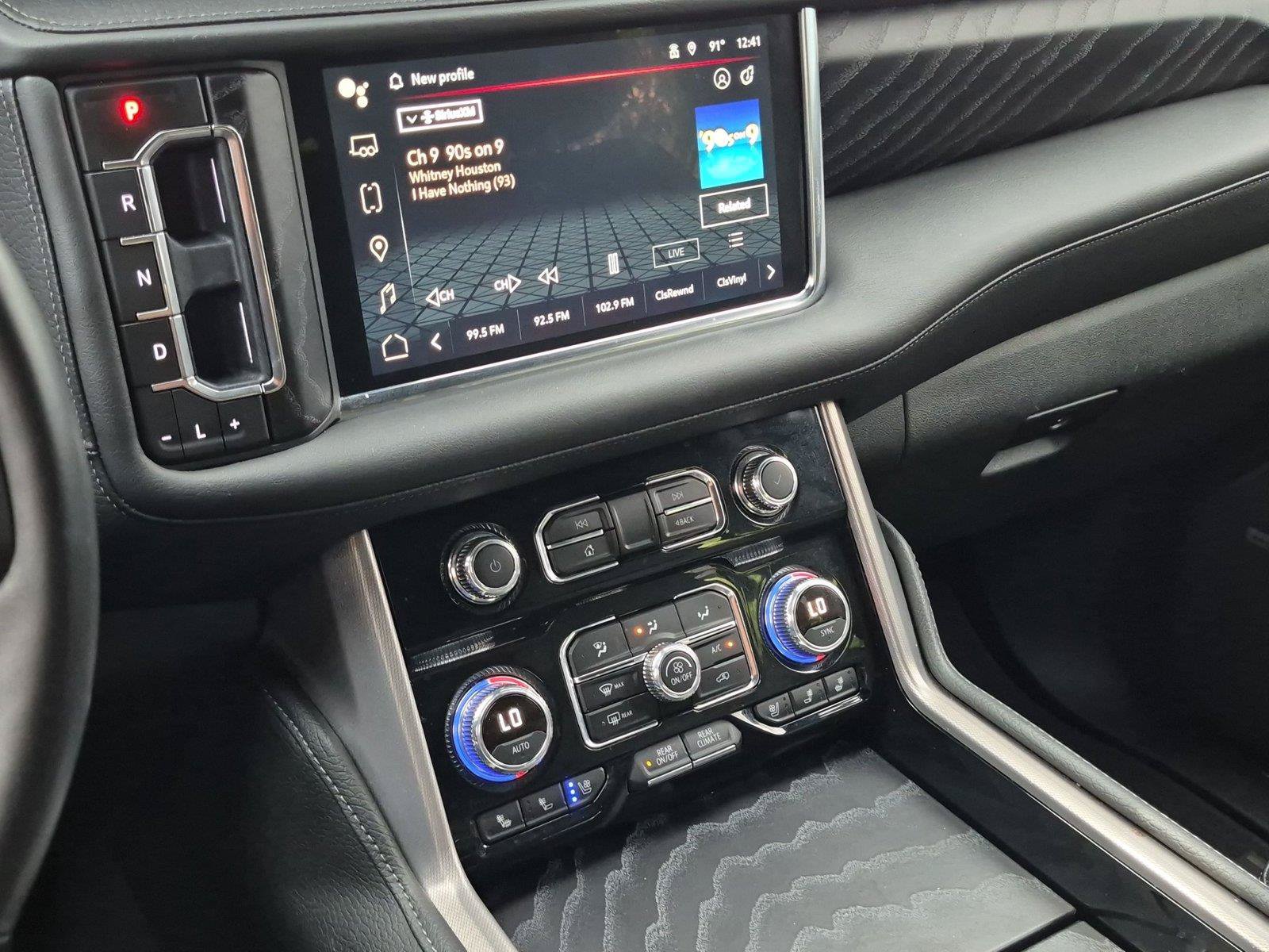 Used 2024 GMC Yukon Denali RWD image 17