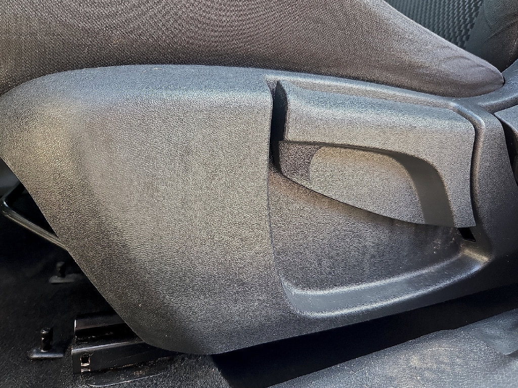 Used 2019 Nissan Rogue Sport S FWD image 14