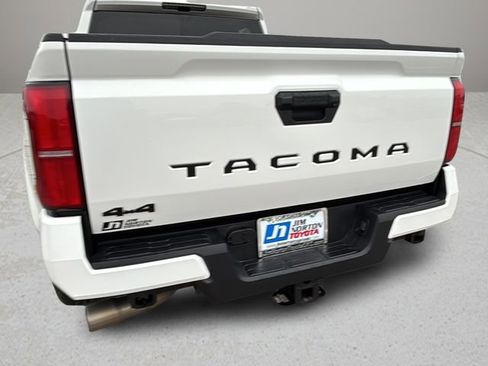 Used 2024 Toyota Tacoma TRD Sport AWD/4WD image 12