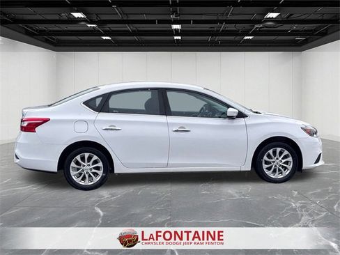 Used 2019 Nissan Sentra SV image 6